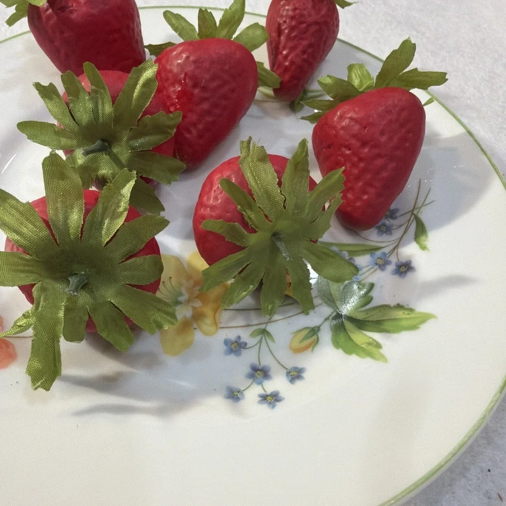 Artifi Strawberries Display Kitchen Decor Vintage Plate Wall Hanging W/hook 3